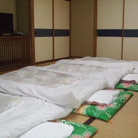 Marunaka Ryokan Matsumoto Zimmer foto