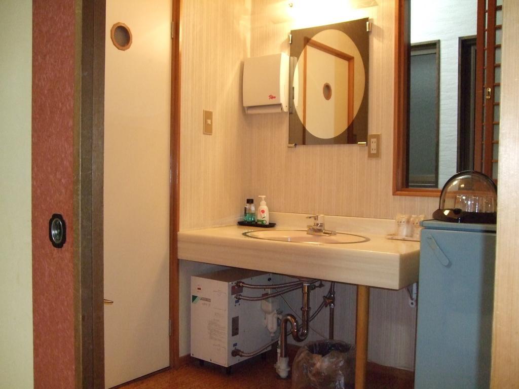 Marunaka Ryokan Matsumoto Zimmer foto